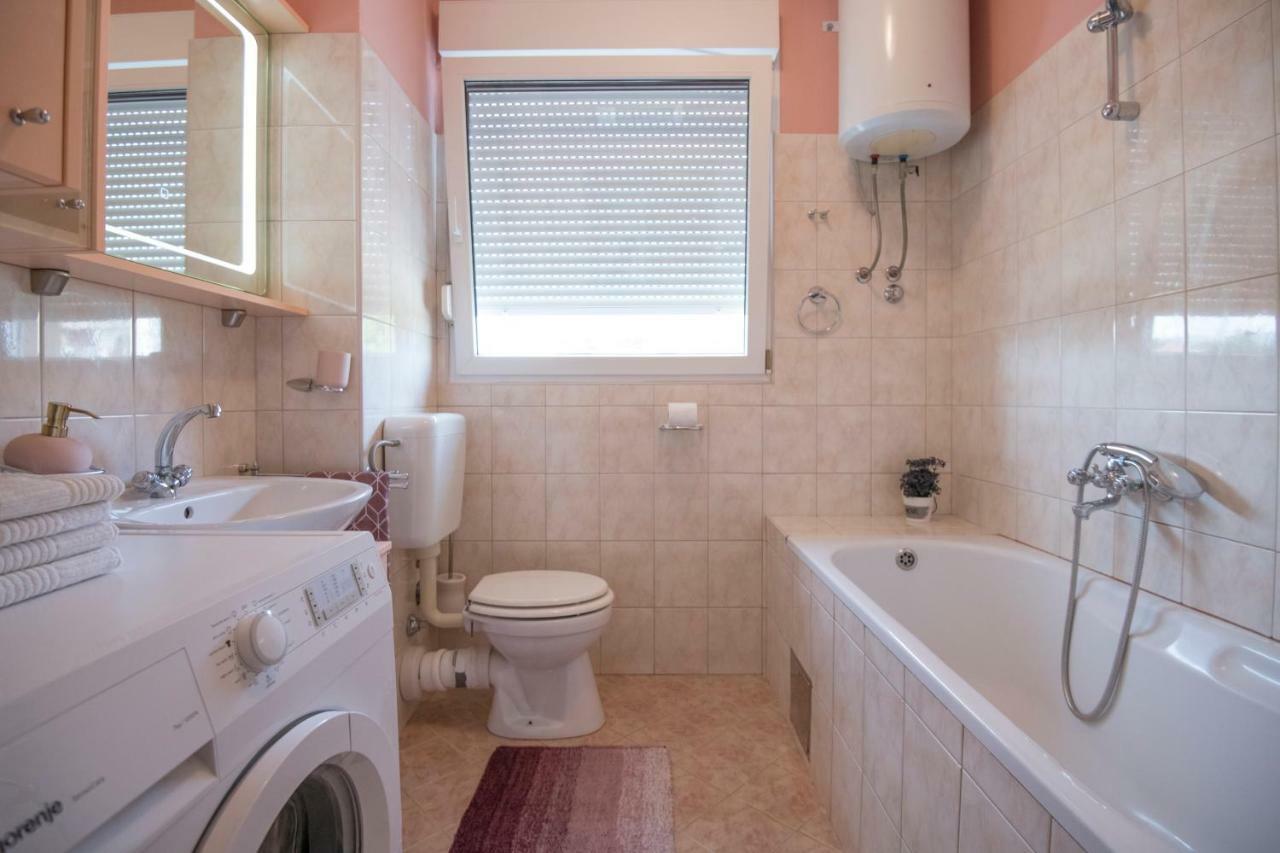 Comfortable Cozy Beach Apartment สปลิท ภายนอก รูปภาพ